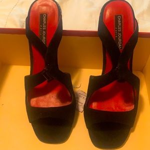 Charles Jordan -- black suede 7,5